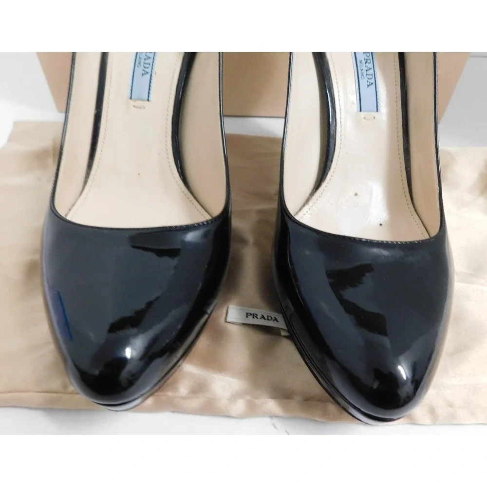 Prada Calzature Donna Black Patent Leather Platform Pumps sz 37.5 w/Box